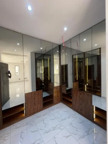 5Bedrooms Fully Detached Duplex