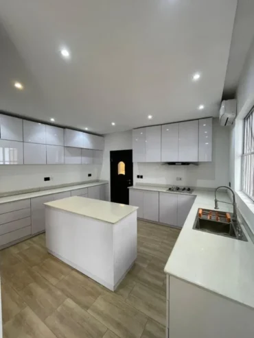 5Bedrooms Fully Detached Duplex